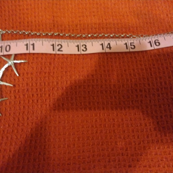 Silver tone necklace and earrings set - Picture 3 of 3